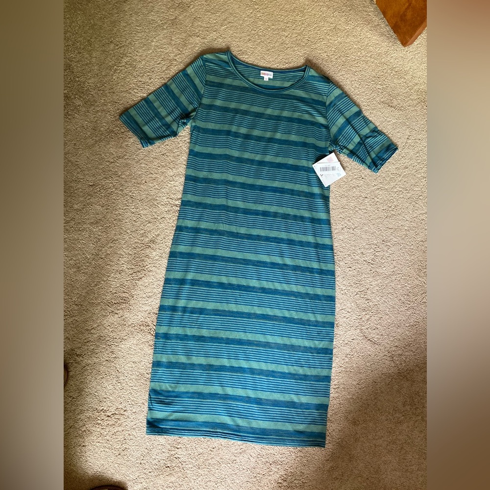 Very cute not quite maxi stripe dress mottled teal with bit of yellow and teal